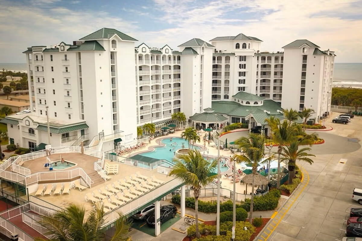 /resort/cocoa-beach/CCB1.jpg